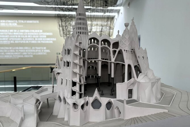 Colonia Guell & Gaudi's Crypt Admission Ticket with Audioguide - Who should book this experience?