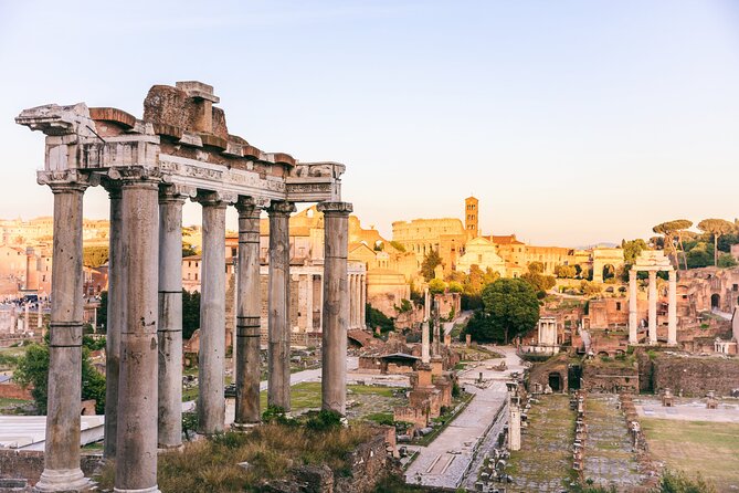 Colosseum & Ancient Rome: Hosted Access with Audio Guide App - Meeting at the Arch of Constantine