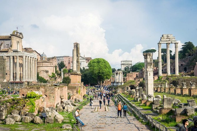 Colosseum and Roman Forum Group Tour or Audio Guided tours - What the three-hour route actually gives you