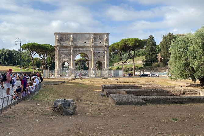 Colosseum Arena Access with Digital Audio Guide - Finding The Gladiator Gate