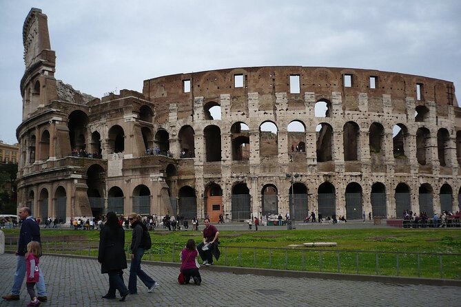 Colosseum Arena Digital audio Guided tour & Forum palatine entry - Timing, documents, and meeting-point advice