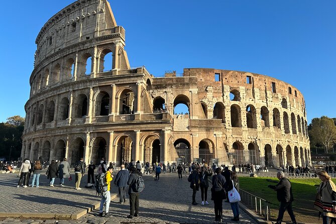 Colosseum Arena Digital audio Guided tour & Forum palatine entry - Who should book this experience?