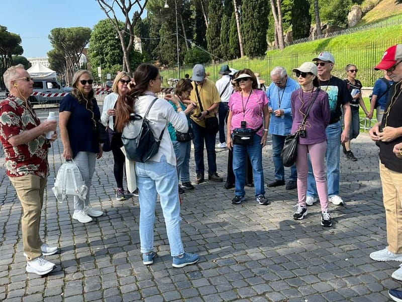 Colosseum Express Guided Tour / Forum & Palatine Audioguide - The Roman Forum with an offline audioguide