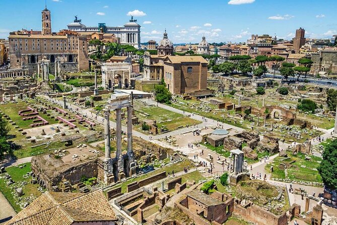 Colosseum, Roman Forum and Palatine Hill Tour With Audio - Entering the Colosseum for the first hour