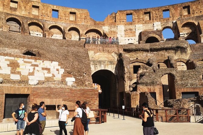 Colosseum , Roman Forum and Palatine Hill with Audio Guide - Audio Guide Or Live Guide?