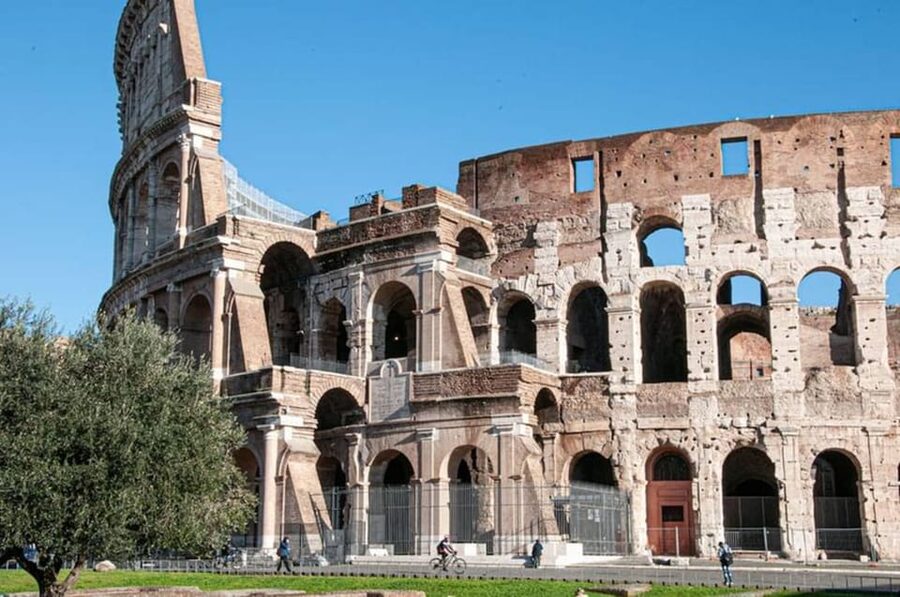 Colosseum with Arena, Forum, & Palatine Hill with Audioguide - Key points to know before booking