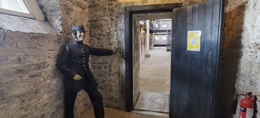 Cork: City Gaol Tour with Audio Guide - Exploring the outer buildings and perimeter