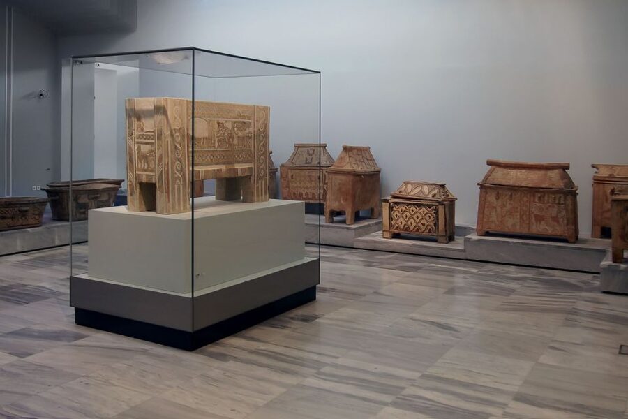 Crete: Knossos Palace and Museum E-Tickets with Audio Guides - How useful is the audio guide?