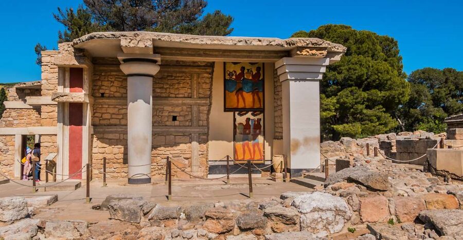 Crete: Knossos Palace Entry Ticket with Optional Audio Guide - How useful is the optional audio guide?