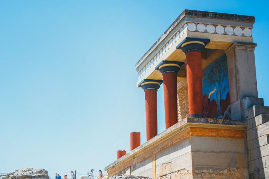 Crete: Palace of Knossos E-Ticket and Audio Guide - Arriving at Knossos with a ready-to-use ticket