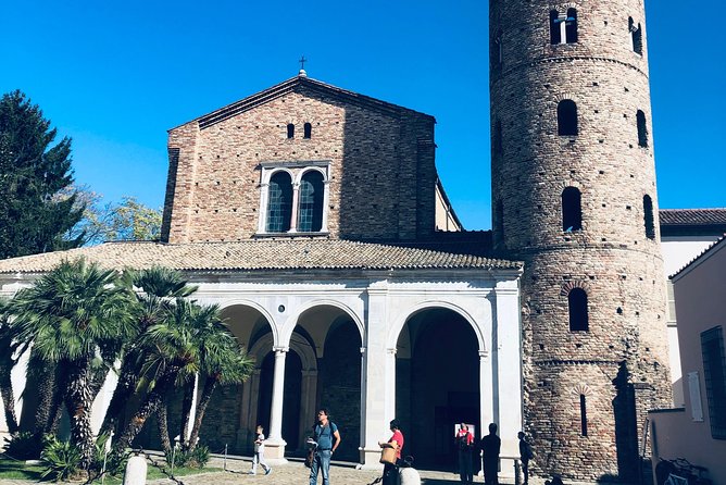 Dante's Ravenna: A Self-Guided Audio Tour - Dante’s tomb, the emotional finish