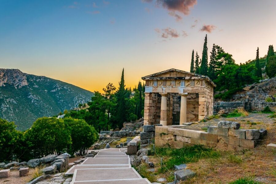 Delphi: Archaeological Site & Museum Ticket with Audio Tour - Who will enjoy this format most?