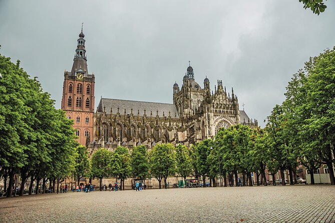 Den Bosch: City Walk Audio Guide in 7 Languages on your Phone - A 5.1-Kilometer Introduction to Den Bosch