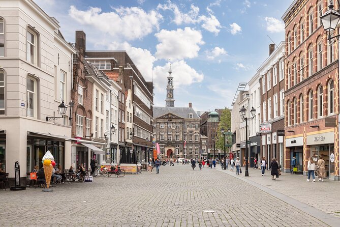 Den Bosch: City Walk Audio Guide in 7 Languages on your Phone - How the Seven-Language Phone App Works
