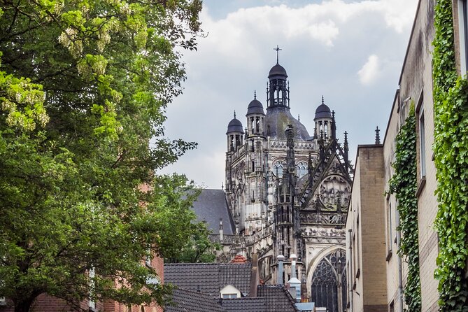 Den Bosch: City Walk Audio Guide in 7 Languages on your Phone - Who Will Get the Most From This Walk?