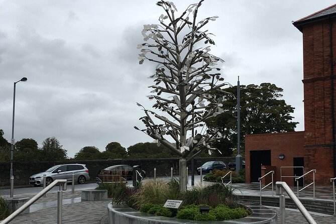 Derrie Danders: Wander around the Waterside on a self-guided GPS audio tour - Railway history and the final stop