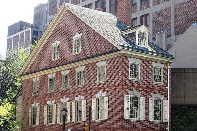 Discover Fantastic Philadelphia: Self-Guided Audio Tour - The ornate rooms of the Masonic Temple