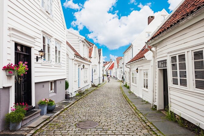 Discover Sensational Stavanger: Self-Guided Audio Tour - Stavanger Cathedral and the city’s oldest story