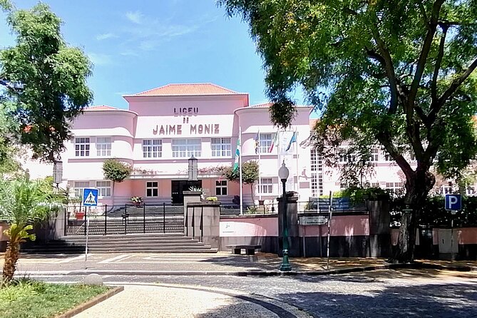 Downtown Funchal: A Self-Guided Audio Tour Through the Old City - Sé Cathedral and the nearby Jesuit Church