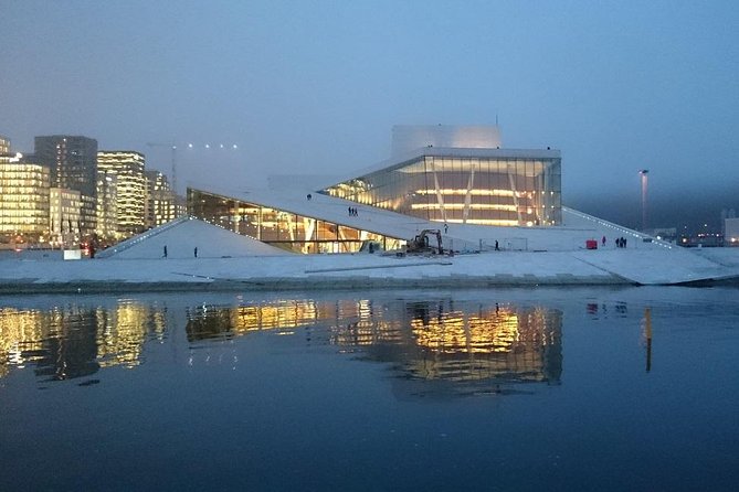 Downtown Oslo: Self-Guided Highlights and History Audio Tour - Starting at Rådhusplassen beside Oslo City Hall