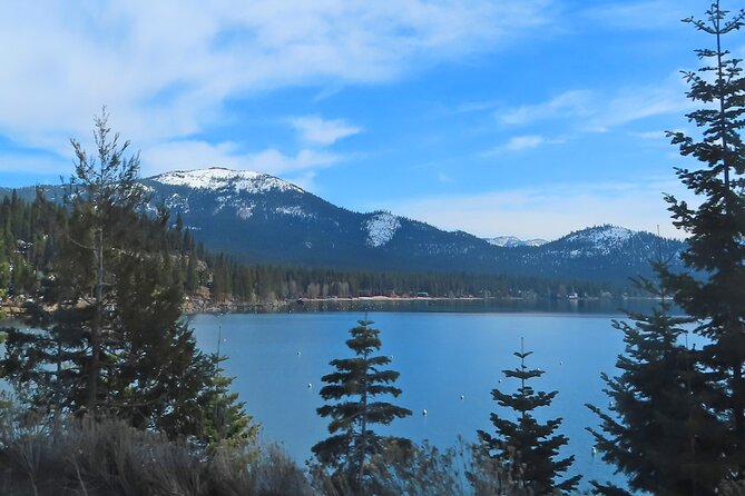 Driving Lake Tahoe: A Self-Guided Audio Tour From Tahoe City to Incline Village - Commons Beach and the first lakeside views