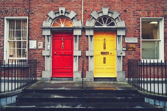 Dublin Walking Tour with Audioguide on Your Smartphone - Whiskey, Temple Bar, and Dublin after dark
