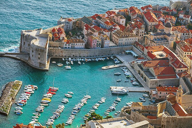 Dubrovnik Scavenger Hunt and Highlights Self Guided Audio Tour - Porporela and the Cathedral of the Assumption