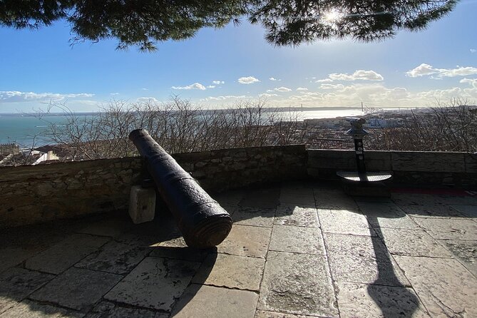 E-ticket to St. George with Audio Tour and Lisbon City Audio Tour - Priority admission and the entrance queue