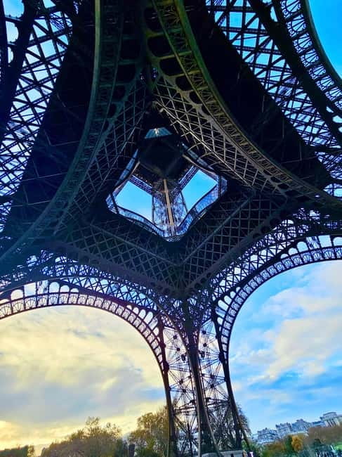 Eiffel Tower Entry: Summit or 2nd Floor with Audioguide - Who will enjoy this experience most?