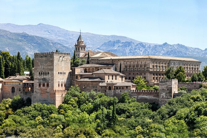 Entrance to the Alhambra and Generalife with Audio Guide - Key points before you book