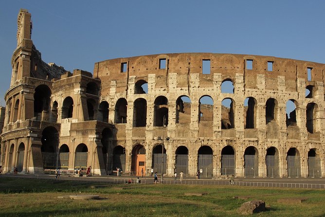 Escorted Colosseum, Forum and Palatine Tickets with E-Audioguide - Meeting the coordinator at Piazza del Colosseo