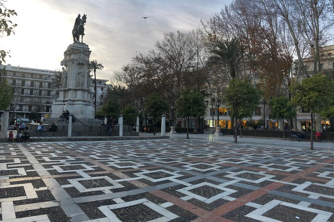 Essential Seville's Ancient History: An Audio Tour - A gentler stretch through Murillo Gardens