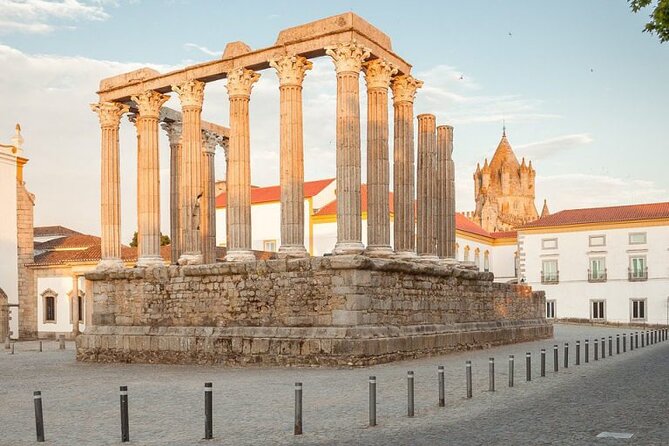 Explore the Highlights of Evora: Self-Guided GPS and Audio Tour - Vasco da Gama and the Royal Palace garden
