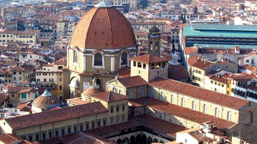 Florence Audioguide - TravelMate app for your smartphone - Ponte Vecchio and views from Piazzale Michelangelo