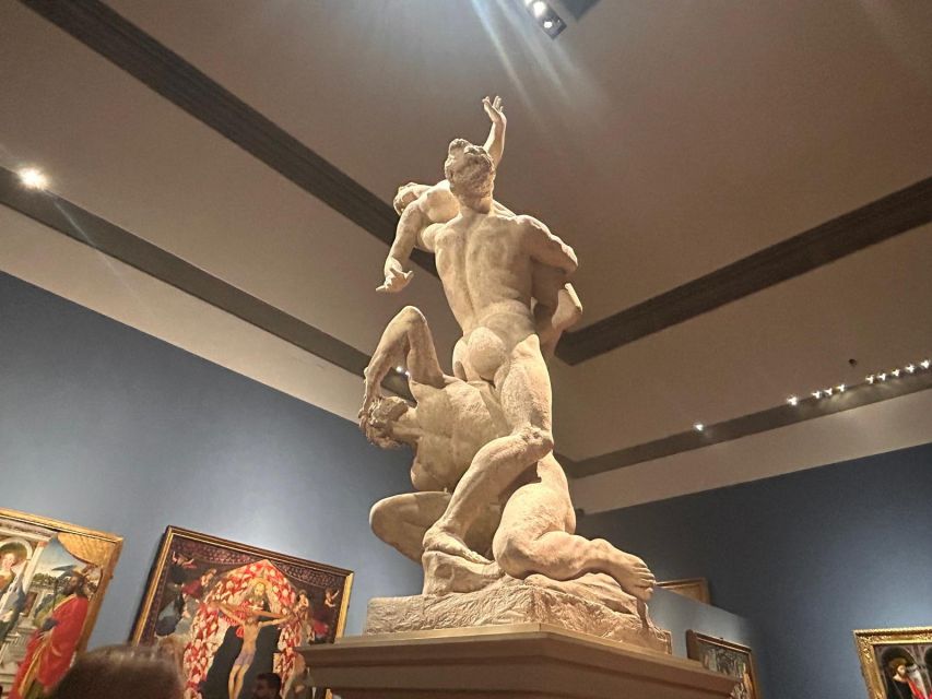 Florence: David's Accademia timed Ticket with Audio APP - Meeting David in the Main Hall