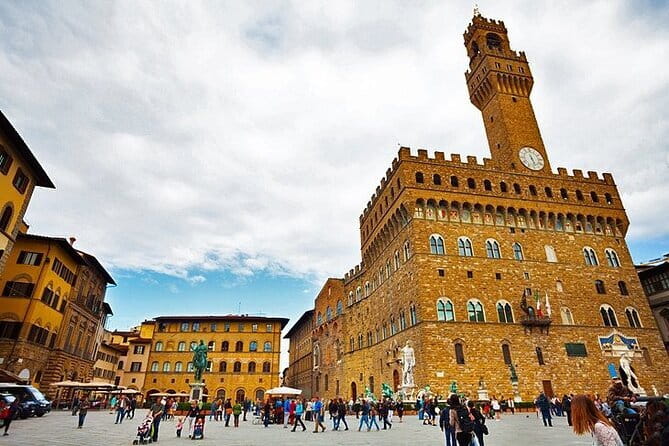 Florence Duomo Cathedral with Host & Audio Guide (Interior Only) - Florence, the Medici, and the Building’s Story
