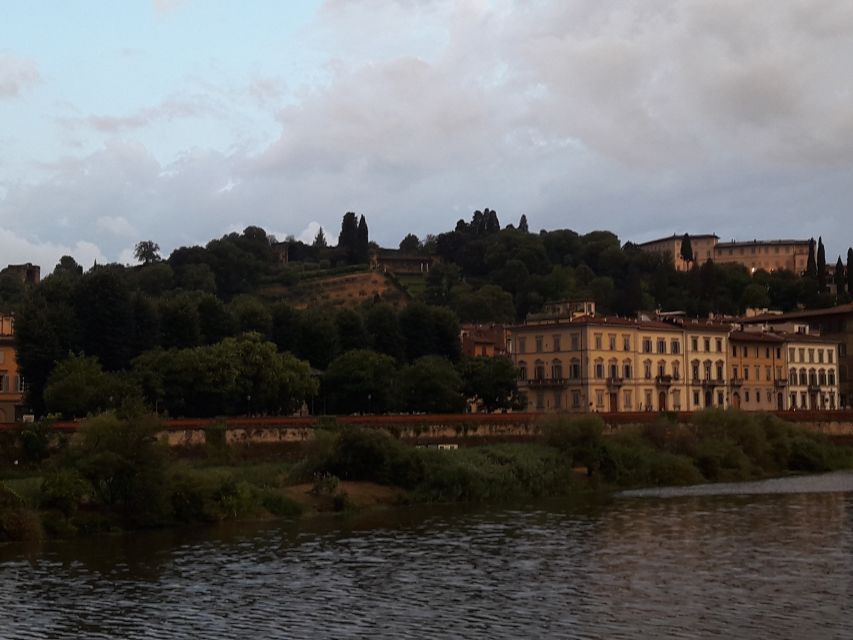 Florence: Eco-Friendly Golf Cart City Tour with Audio Guide - What the drivers add to the experience