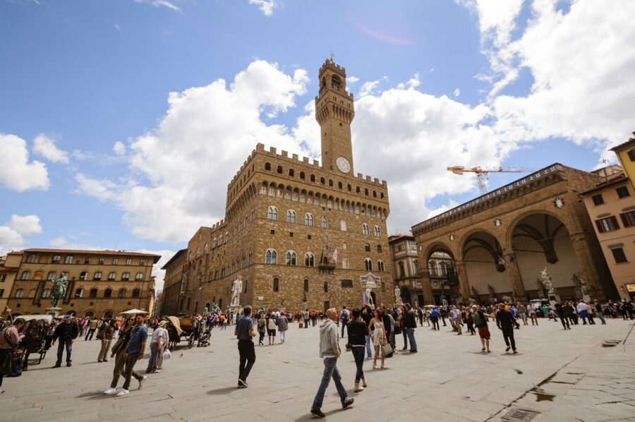 Florence: Palazzo Vecchio Entrance Ticket & Audioguide - The courtyard and the first look inside
