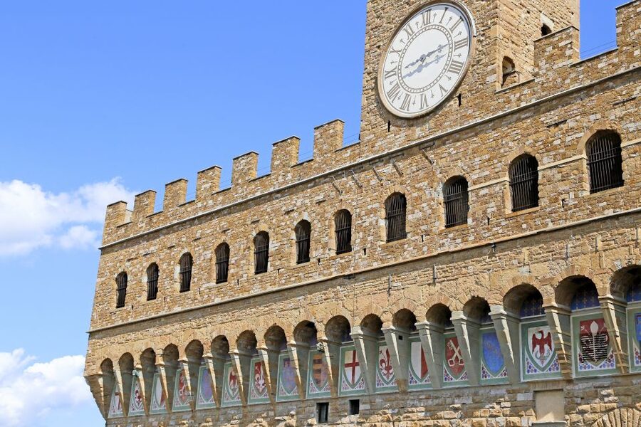 Florence: Palazzo Vecchio Entrance Ticket & Audioguide - Choosing the audio guide or multimedia tablet