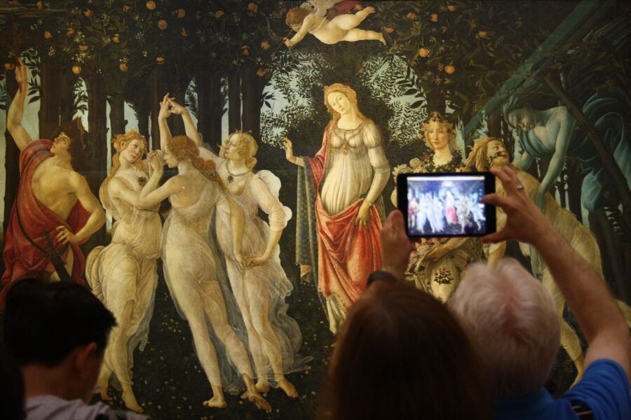 Florence: Uffizi Entry Ticket & Audio Guided Tour with Host - Titian, Caravaggio, Giotto, and the wider collection