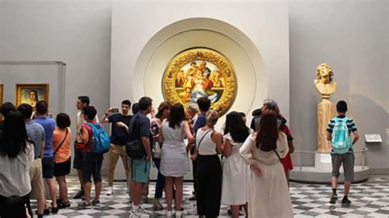 Florence: Uffizi Gallery entry ticket + audio guide - Timing, comfort, and practical restrictions