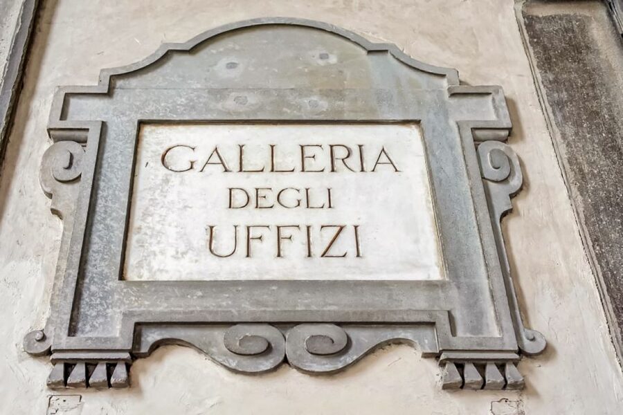 Florence: Uffizi Priority Ticket & Masterpieces Audio App - Leonardo, Michelangelo, and Caravaggio