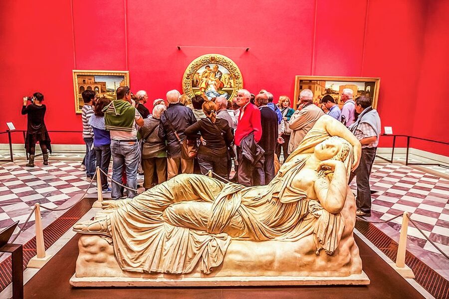 Florence: Uffizi Priority Ticket & Masterpieces Audio App - The Vasari Corridor from the outside