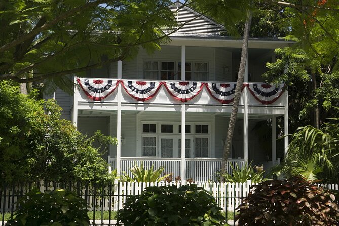 Florida Key West Self-Guided Walking Audio Tour - The Kapok Tree and Mile Marker Zero
