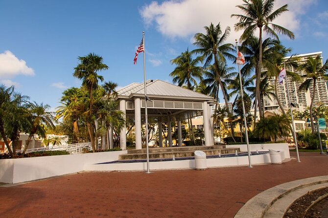 Fort Lauderdale Riverwalk Self-guided Audio Walking Tour - Smoker Park, Rio Vista, and the route toward Las Olas
