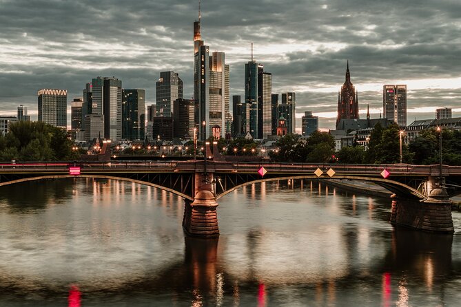 Frankfurt Scavenger Hunt and Highlights Self Guided Audio Tour - Why this €7 to $8 style city activity works