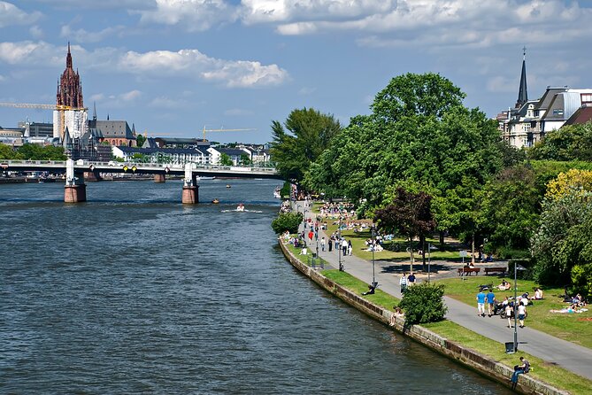 Frankfurt Scavenger Hunt and Highlights Self Guided Audio Tour - Historisches Museum Frankfurt and the route’s limits