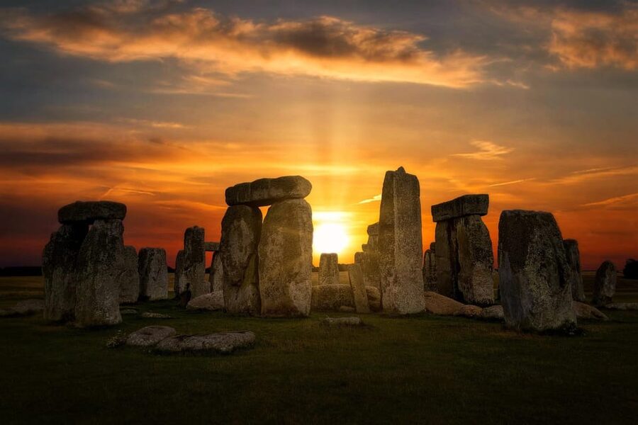 From London: Stonehenge Day Trip with Audioguide - Leaving Victoria for Salisbury Plain