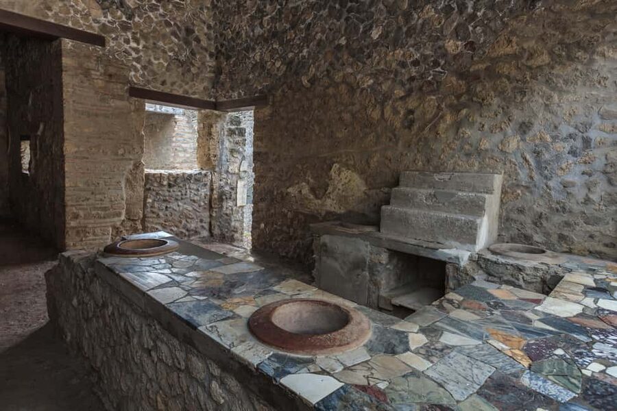 From Naples_ Pompeii Tour_Skip the line ticket + audioguide - Walking the ancient streets