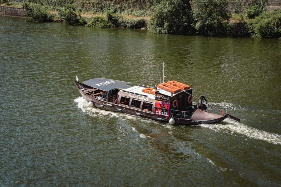 From Pinhão: Douro Valley Rabelo Boat Tour with Audio Guide - Ventozelo and the Douro’s working wine country